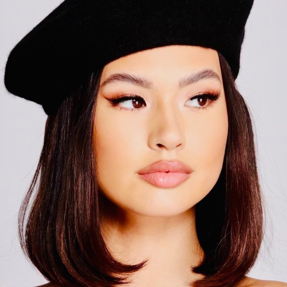 Black Beret 🖤 - Picture 4 of 7